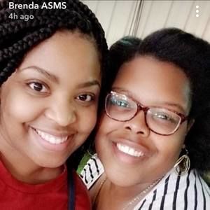 Meet your Posher, Adrienne